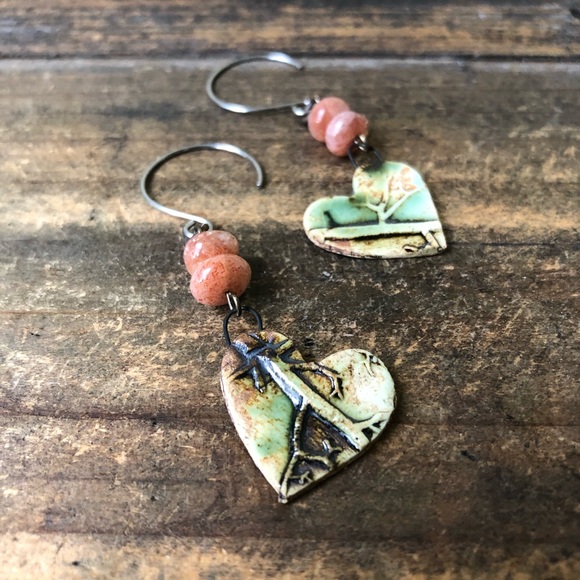 Ceramic Heart Gemstone Earrings - Picture 7 of 8